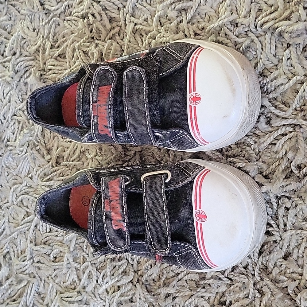 Spiderman toddler shoe